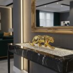 Sleek Gold Cheetah Art Piece – Minimalist Crouching Leopard Statue with Crystal-